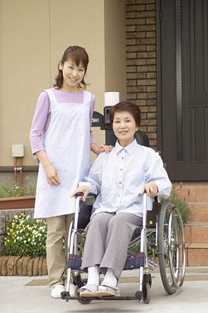 飯田でインプラント治療が評判の歯科医院